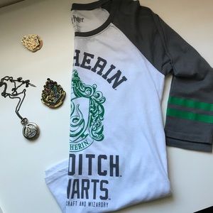 🪄2/$45🪄 Harry Potter Slytherin Crest 3/4 sleeve
